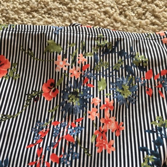 Gibson Latimer Ruffle Waist Bikini Bottom - Picture 5 of 5